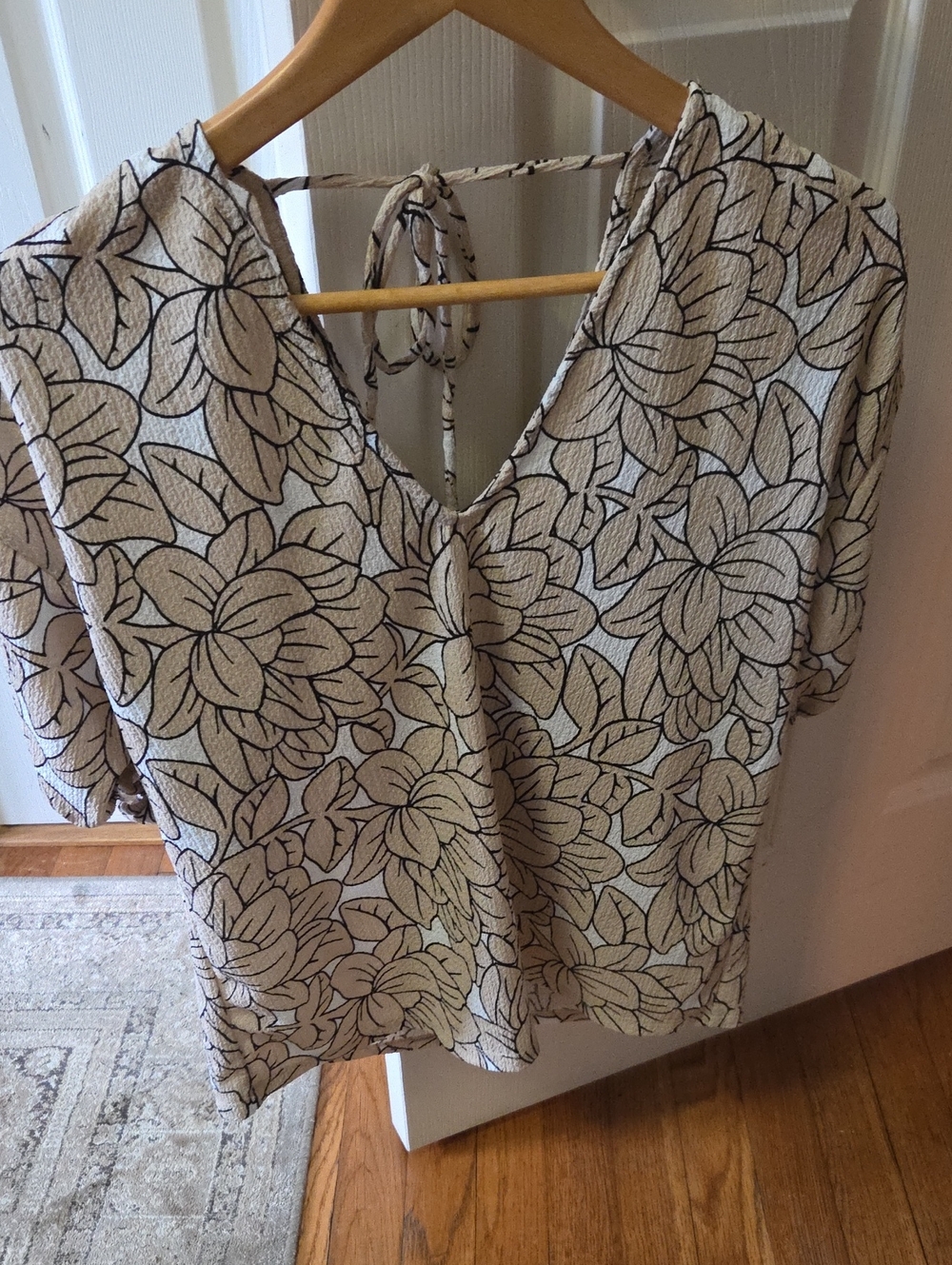 LOFT Cream Floral V-Neck Tie-Back Blouse